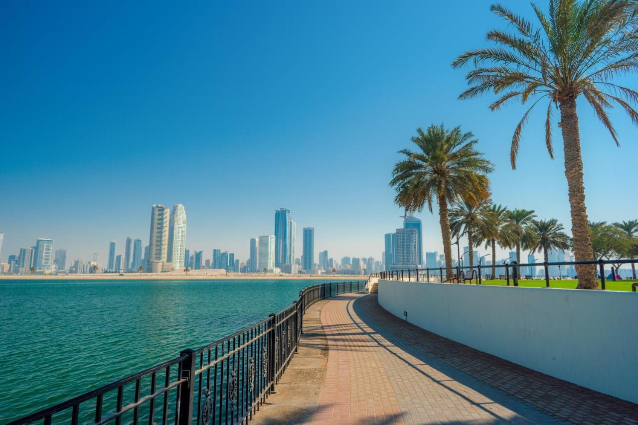 Moevenpick Hotel Apartments Al Mamzar Dubai Luaran gambar Sharjah