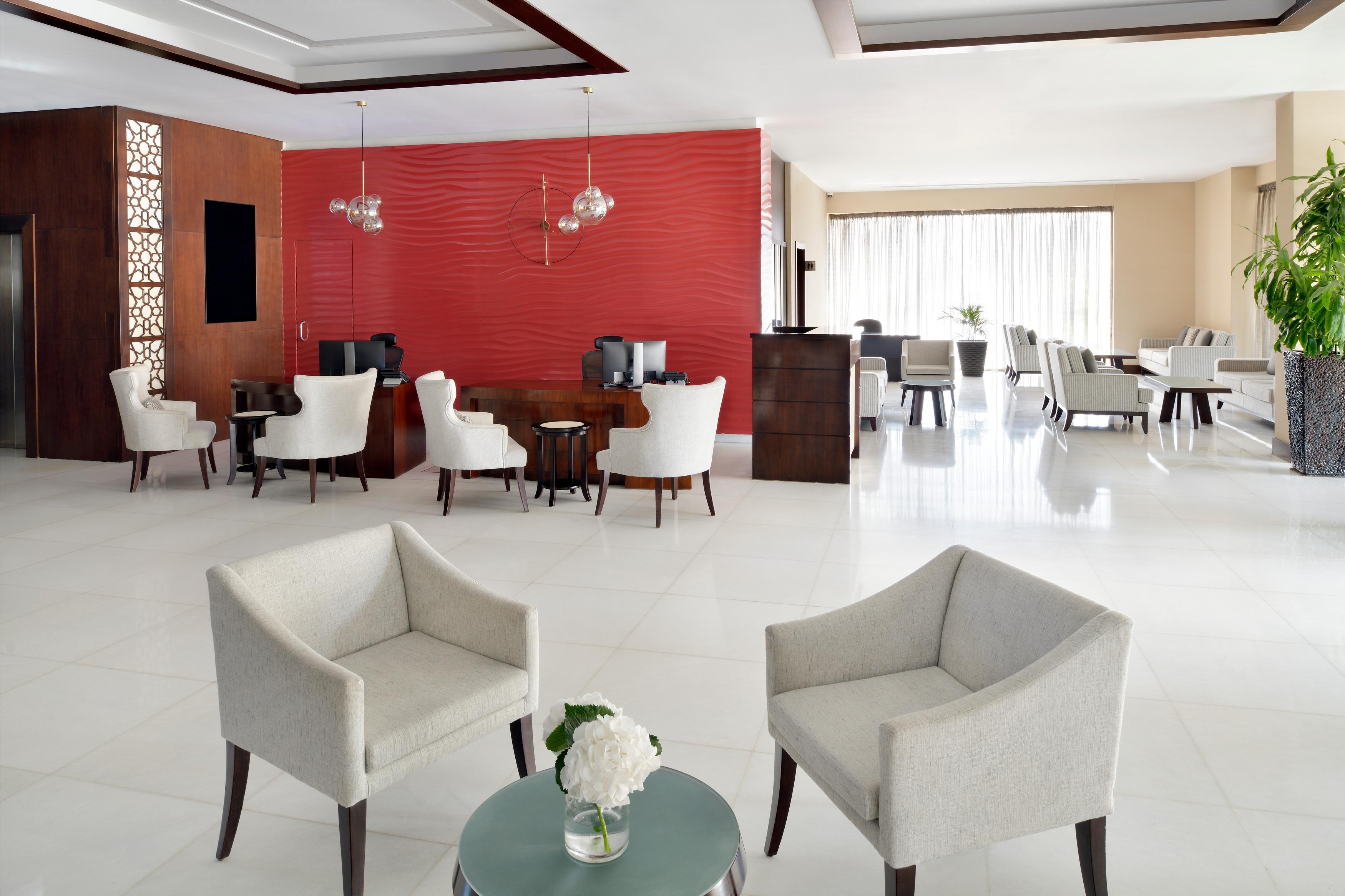 Moevenpick Hotel Apartments Al Mamzar Dubai Luaran gambar Lobby